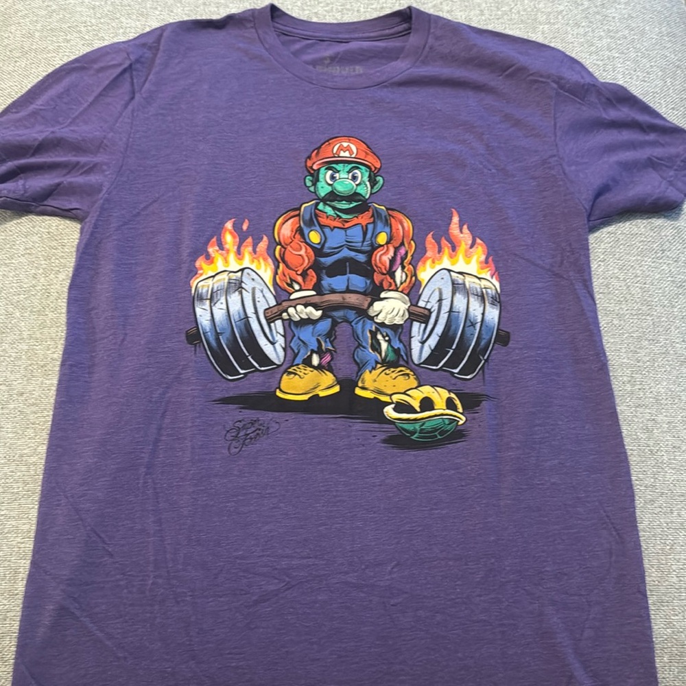 Super Fresh Mario Zombie Deadlift Tshirt Mens size small purple